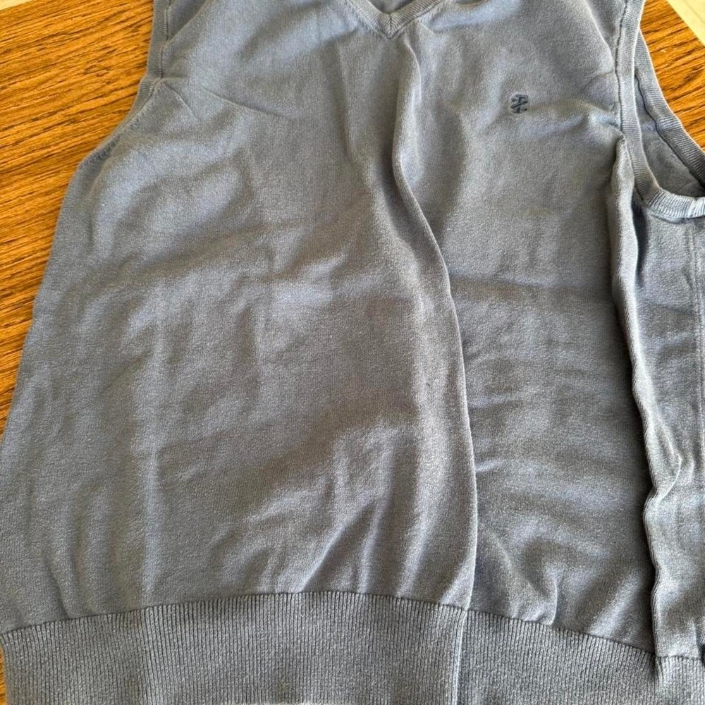 Vintage Izod Smokey light blue V-neck sweater‎ vest in XL